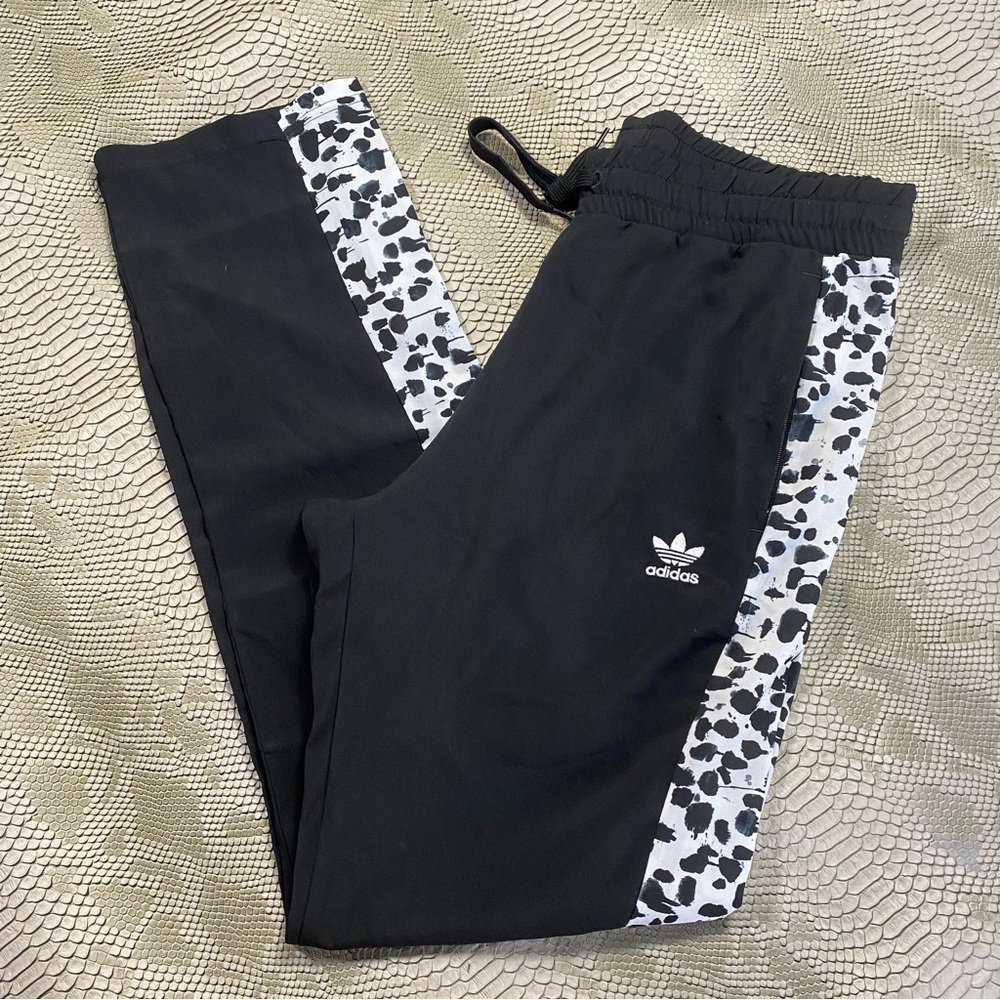 Adidas lightweight track pants with cheetah side